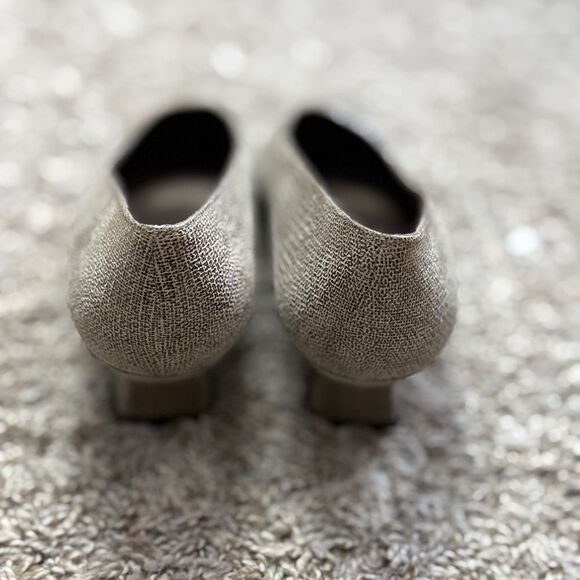 Stuart Weitzman Brown Leather Snakeskin Kitten Heels - Picture 3 of 5